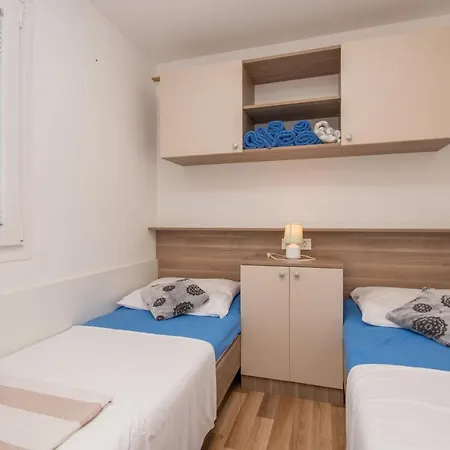 Mobile Sea Bream Tatil Evi *