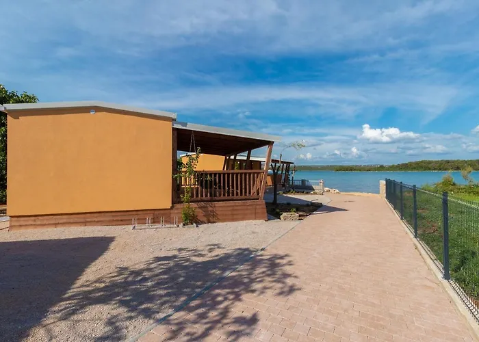 Mobile Sea Bream بيت للعطل